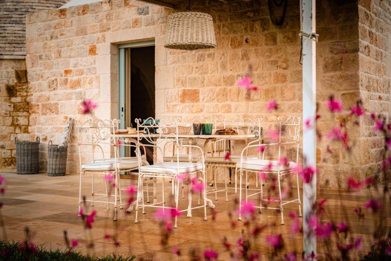Вилла Borgo Del Tempo Ritrovato - Luxury Relais In Puglia Остуни Экстерьер фото