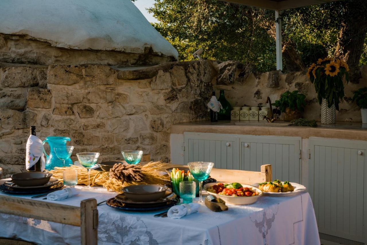 Вилла Borgo Del Tempo Ritrovato - Luxury Relais In Puglia Остуни Экстерьер фото
